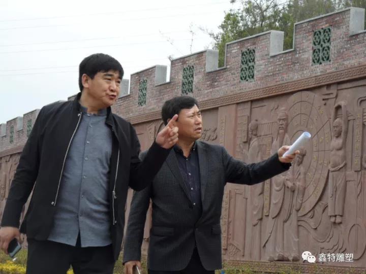 【鑫特雕塑集团】破吉尼斯世界纪录——中医药历史文化浮雕景观工程